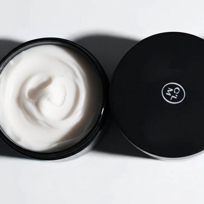 Plaukus drėkinantis ir atstatantis rinkinys